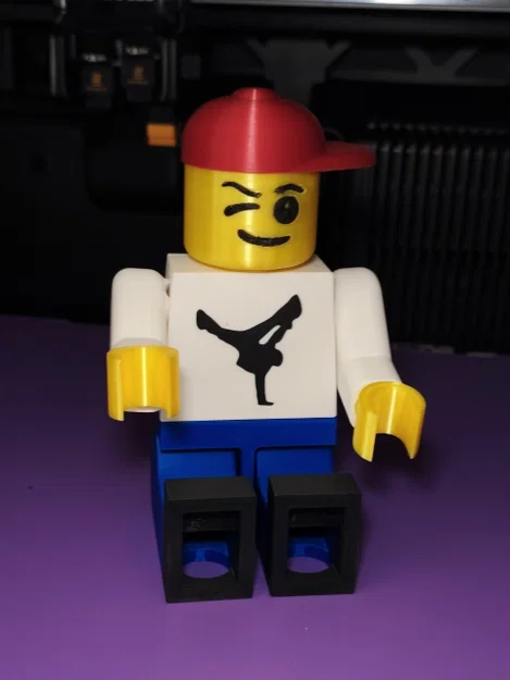 Mô hình Breakdancer kiểu LEGO - Image 3