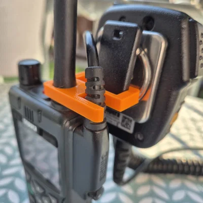Giá treo micro cho bộ đàm Sepura STP 9000 (In 3D chuyên dụng)