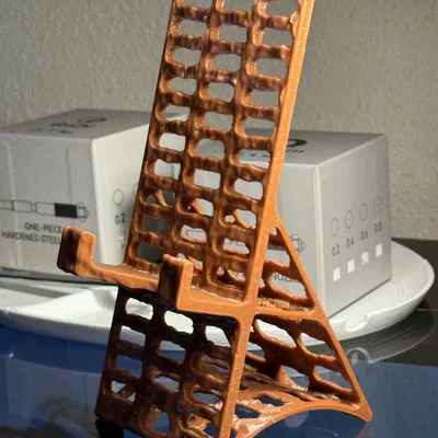Giá đỡ điện thoại in 3D thiết kế vân nổi độc đáo