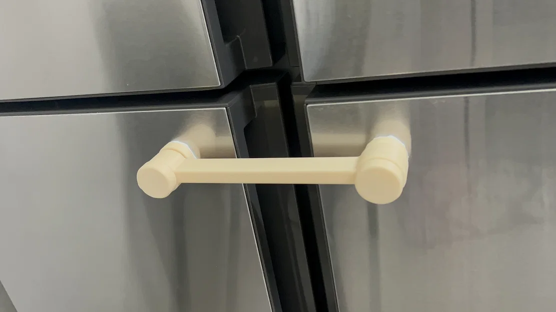 Khóa Móc An Toàn Cho Bé (Hook Latch) Dành Cho Tủ Lạnh, Tủ Bếp - Image 1