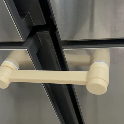 Khóa Móc An Toàn Cho Bé (Hook Latch) Dành Cho Tủ Lạnh, Tủ Bếp