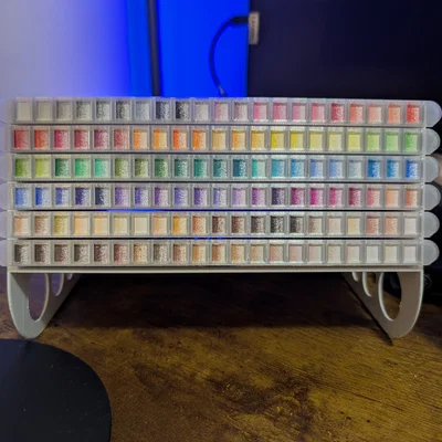 Tủ Đựng Bút Chì Màu Để Bàn với Swatch Màu Tích Hợp Mặt Trước