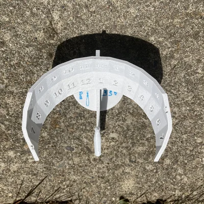 Đồng hồ mặt trời xích đạo tùy chỉnh (Custom equatorial sundial)