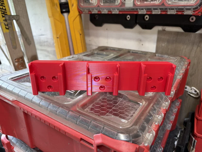 Giá treo pin Milwaukee M18 - Thiết kế 3 khay gọn gàng cho xưởng - Image 1