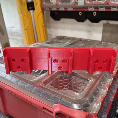 Giá treo pin Milwaukee M18 - Thiết kế 3 khay gọn gàng cho xưởng