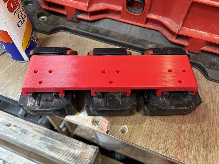 Giá treo pin Milwaukee M18 - Thiết kế 3 khay gọn gàng cho xưởng - Image 3