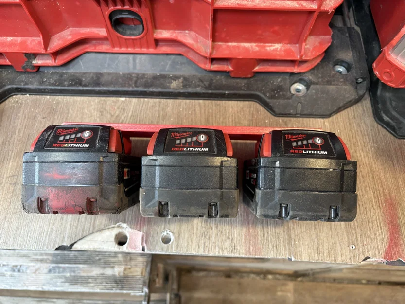 Giá treo pin Milwaukee M18 - Thiết kế 3 khay gọn gàng cho xưởng - Image 5