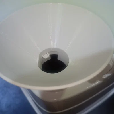 Phễu châm nước cho bồn cầu di động Thetford Porta Potti