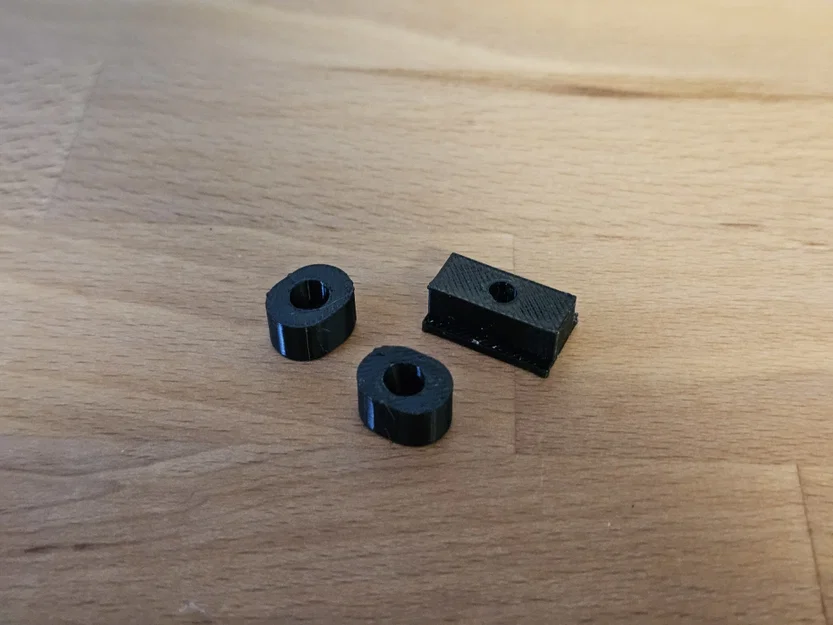 Bạc đạn (Bushing) và giá đỡ motor cho máy may Singer Futura - Image 1