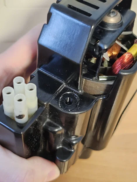Bạc đạn (Bushing) và giá đỡ motor cho máy may Singer Futura - Image 5