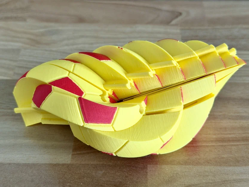 Món Đồ Chơi Xoay Hình Quả Bóng Đá (Soccer Ball Spiral Fidget) - Image 2