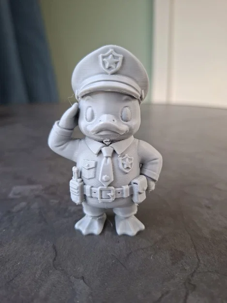 Mô hình chú vịt cảnh sát Officer Quackers - Image 6