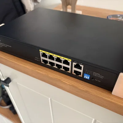 Giá treo tường cho Cudy GS1010PE POE Switch