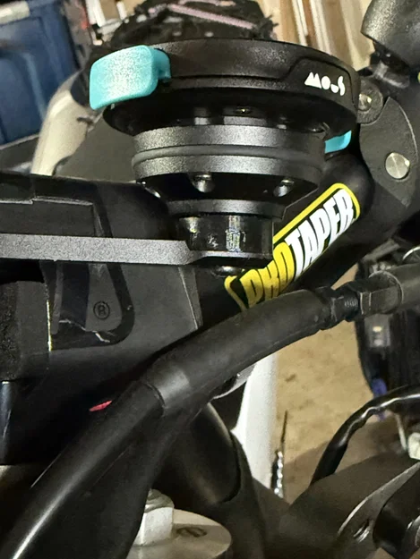 Miếng đệm nâng (riser) 10mm cho Mous Intralock - Image 1