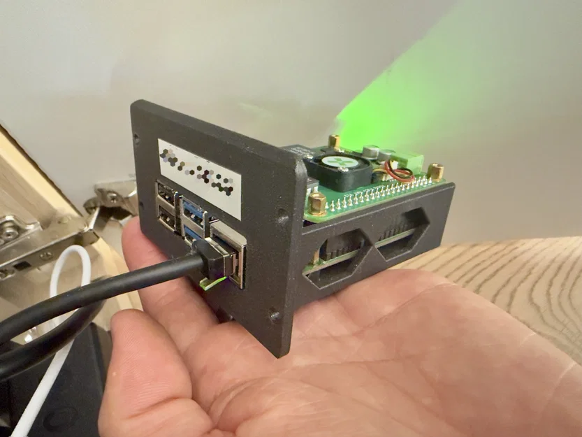 Lab Stack Module: Khung đỡ Radxa Rock 5A tích hợp PoE chuyên nghiệp - Image 1