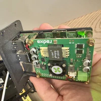 Lab Stack Module: Khung đỡ Radxa Rock 5A tích hợp PoE chuyên nghiệp