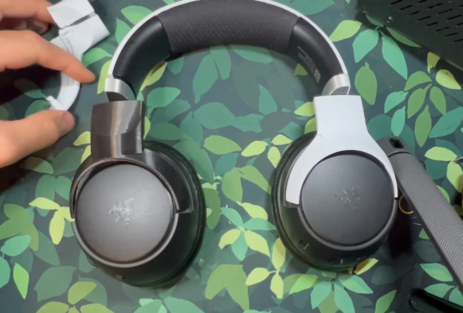 Bát nối thay thế sửa bản lề bị gãy cho tai nghe Razer Kaira - Image 1