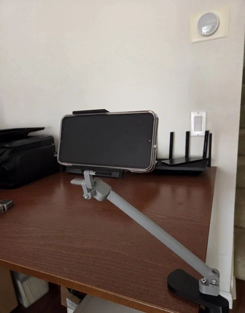 Giá đỡ điện thoại 3D linh hoạt với khớp xoay 360 độ - Image 1
