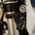 Giá đỡ dời ổ khóa Husqvarna 79611065050 - Thumbnail 1
