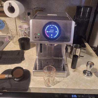 Ngàm gắn màn hình LilyGo T-RGB 2.1” cho máy pha cà phê Delonghi ECP