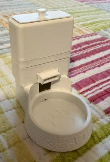 Mini pet feeder - Máy cho thú cưng nhỏ ăn - Image 1