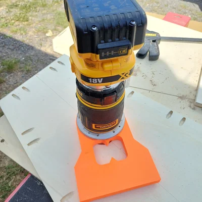 Bộ chuyển đổi DeWalt DCW600 để chạy trên ray dẫn hướng DWS5022