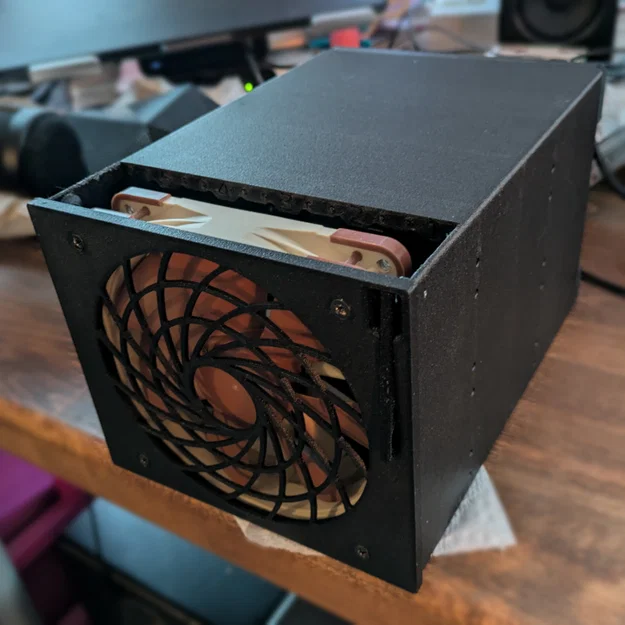 Khay HDD Hot Swap 5in3 (5x 3.5") có quạt tản nhiệt phía trước - Image 1