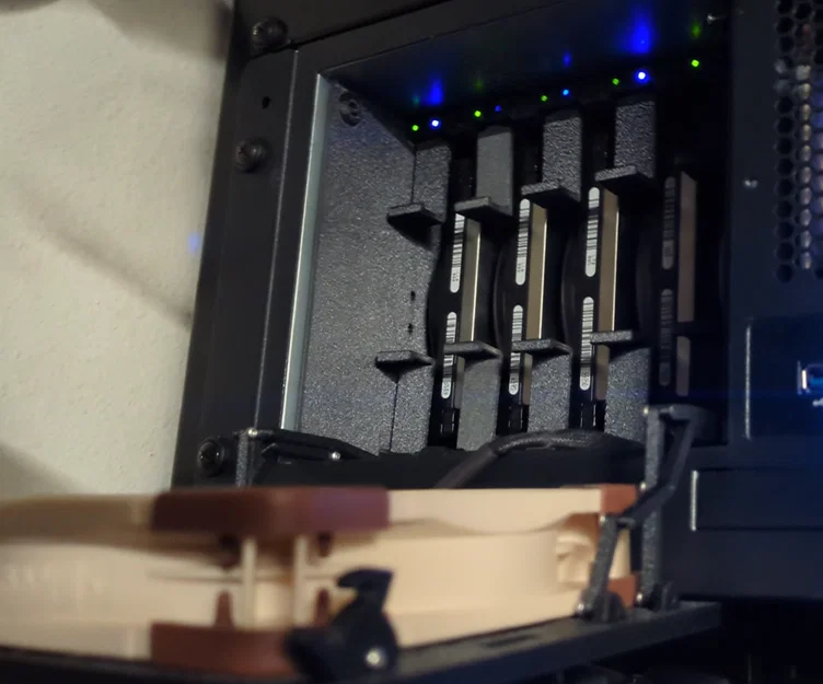 Khay HDD Hot Swap 5in3 (5x 3.5") có quạt tản nhiệt phía trước - Image 6