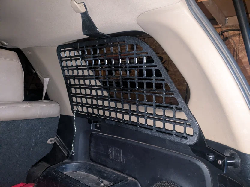 4Runner Molle Panel - Hệ thống giá treo đồ cho xe 4Runner Gen 5 - Image 3
