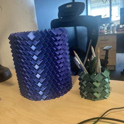 Chậu cây Cube Chaos Planter - Thiết kế hình học độc đáo
