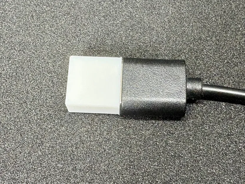 Nắp bảo vệ USB-A tối giản (Độ khít hoàn hảo) - Image 4
