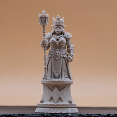 Quân Hậu (Queen) trong bộ cờ Orc-Crown