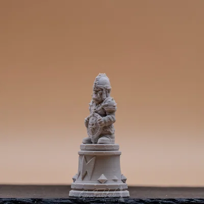Quân Tốt trong bộ cờ vua - The Orc-Crown Line