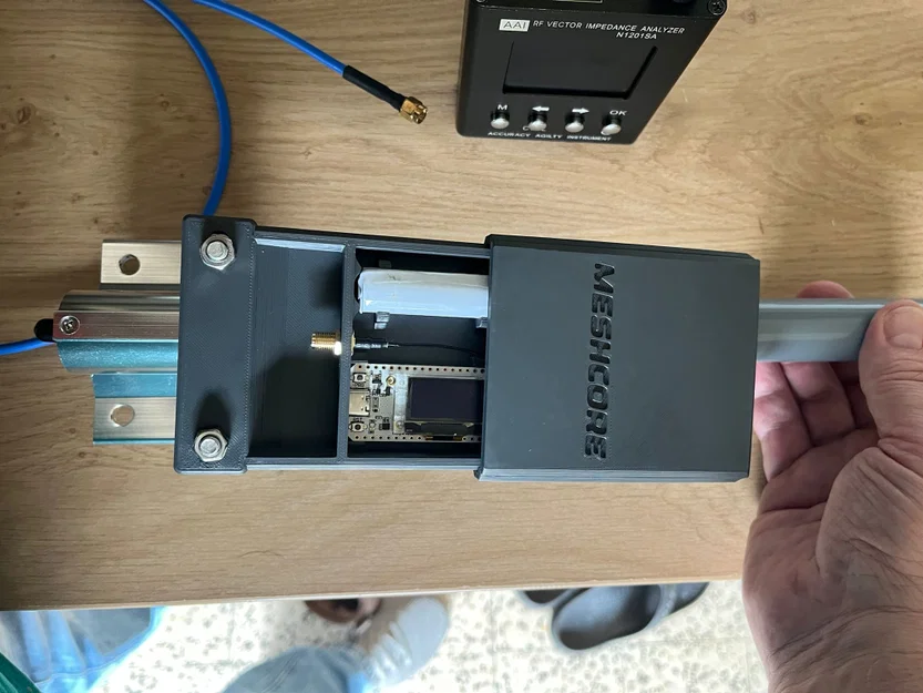 Vỏ hộp lắp cột cho Meshcore Heltec V3 - Image 1