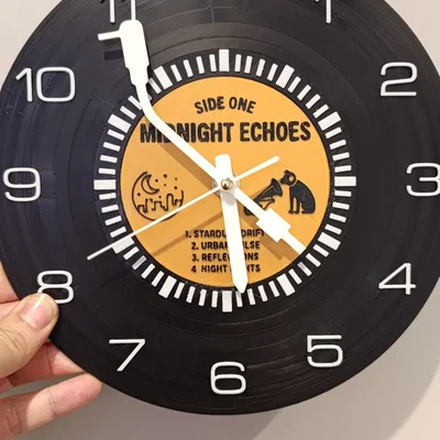 Đồng hồ trang trí phong cách đĩa than (Vinyl clock)