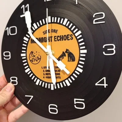 Đồng hồ trang trí phong cách đĩa than (Vinyl clock)
