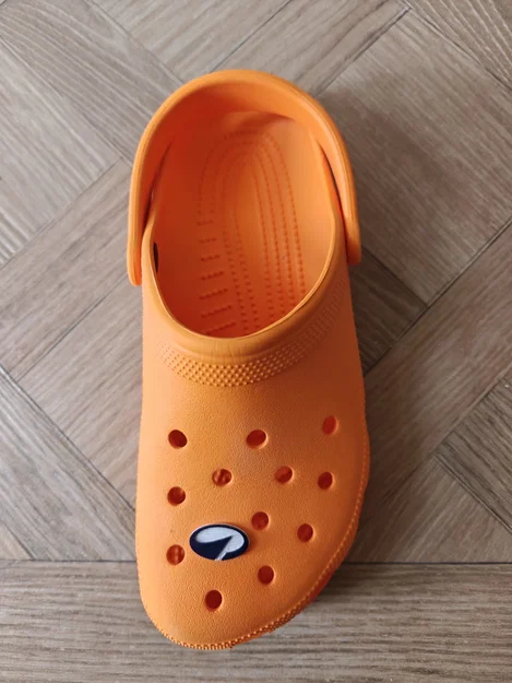 Phụ kiện Jibitz logo Decathlon cho dép Crocs cực xinh xắn - Image 1