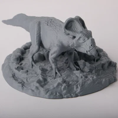 Tượng Khủng Long Có Sừng (Horned Dinosaur Sculpture)