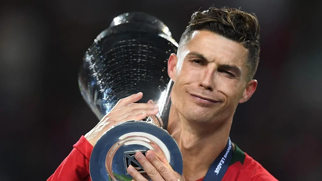 Mô hình Litophane 3D Cristiano Ronaldo (CR7) - Quà tặng độc đáo - Image 2