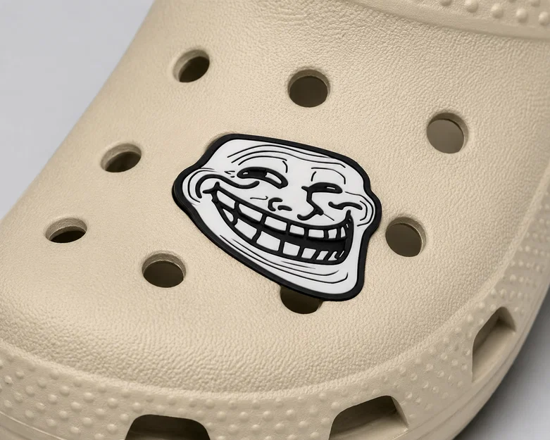 Nút Gắn Dép Crocs Hình Meme TrollFace - Image 1