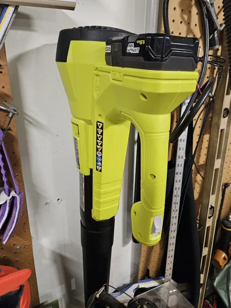 Giá treo tường cho máy thổi lá Ryobi 18v 210 CFM - Image 4