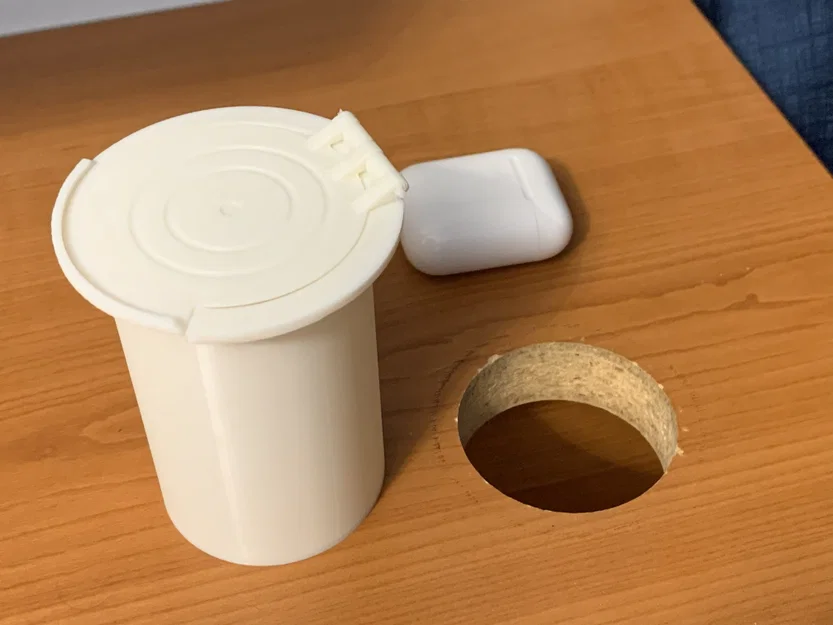 Thùng rác mini gắn bàn (In-Desk Mini Trash Can) - Image 2