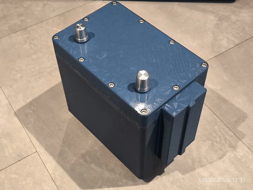 Hộp đựng pin LTO 12v cho xe điện Voyah Free - Image 1