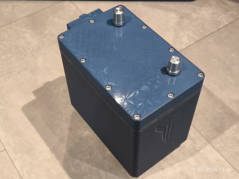 Hộp đựng pin LTO 12v cho xe điện Voyah Free - Image 2