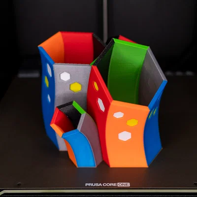 Khay Đựng Bút Hexagonal Đa Màu Độc Đáo Cho Bàn Làm Việc