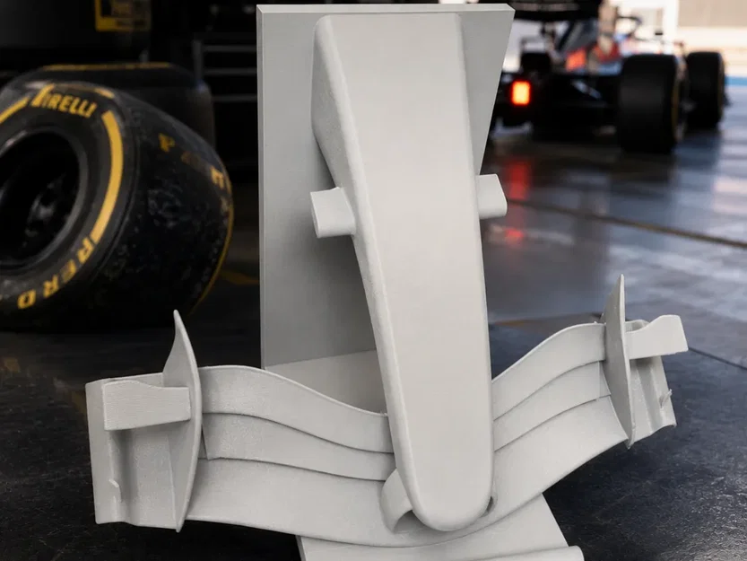 Đế giữ điện thoại F1 Front Wing - Image 1