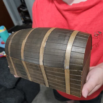 Rương báu vật Treasure Chest với thiết kế nắp thùng gỗ cực đẹp