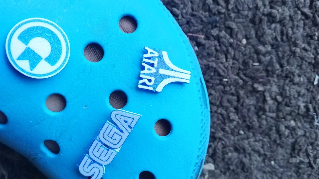 Bộ Charm Gắn Dép Clog Hình Logo Máy Tính & Game Retro (Atari, Commodore, IBM, Sega) - Image 4