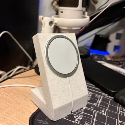 Đế sạc Magsafe để bàn: Phụ kiện in 3D gọn gàng, tinh tế
