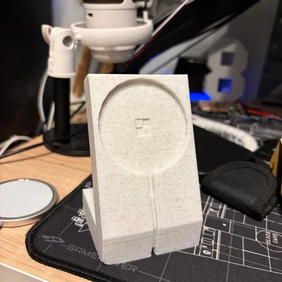 Đế sạc Magsafe để bàn: Phụ kiện in 3D gọn gàng, tinh tế